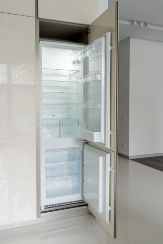 Встраиваемый холодильник KUPPERSBUSCH FKG 8300.1i