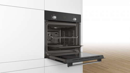 Духовой шкаф BOSCH HBF512BA0R