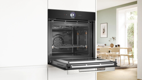 Духовой шкаф с свч BOSCH HMG776NB1