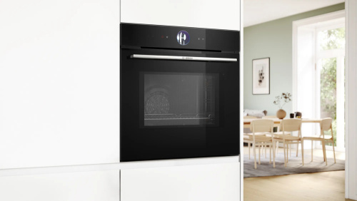 Духовой шкаф с свч BOSCH HMG776NB1