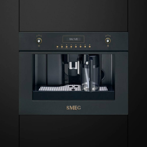 Встраиваемая кофемашина SMEG CMS8451A