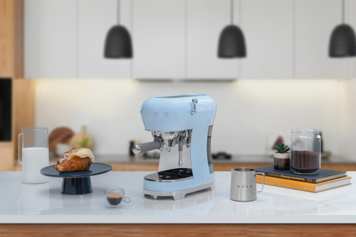 Кофемашина SMEG ECF02PBEU