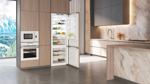 Встраиваемый холодильник HIBERG i-RFCB 500F NFW